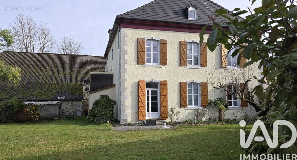 Photo 1 - Maison à BUZY