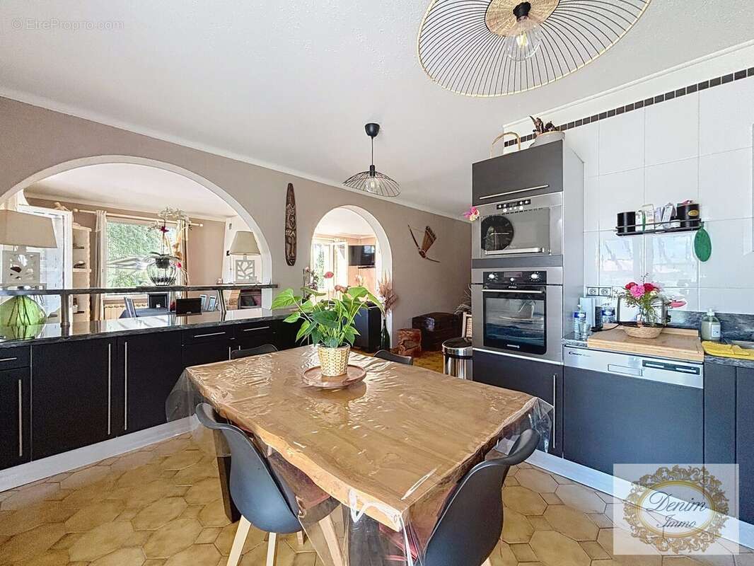 Maison à MOUSSAC