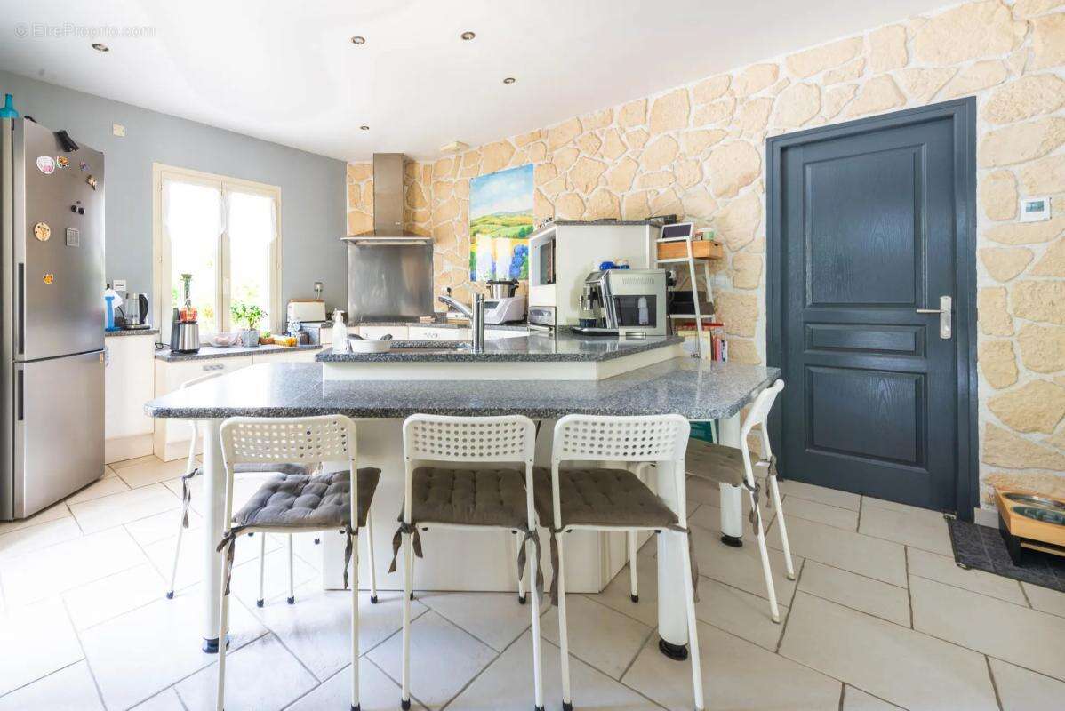 Maison de 8 pièces de 180 m² à Jambville - photo 8