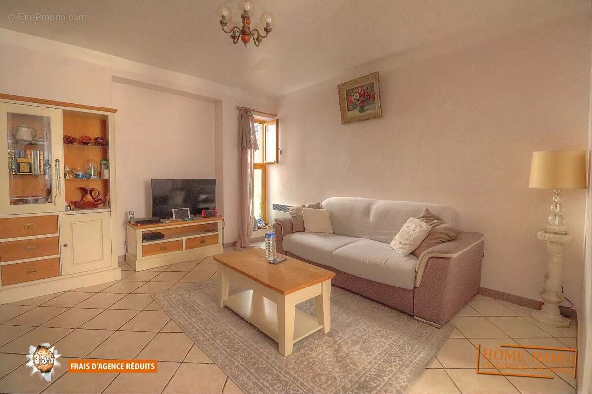 Appartement à VALLAURIS