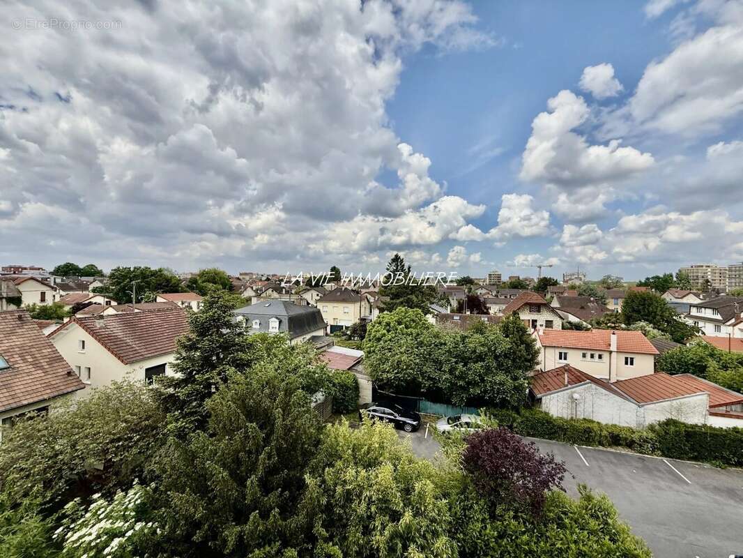 Appartement à LIVRY-GARGAN