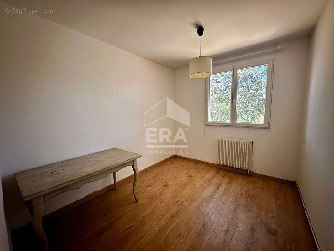 Maison à CHATEAUNEUF-LE-ROUGE