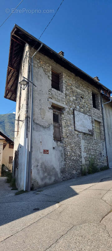 Maison à SAINT-JEAN-DE-LA-PORTE