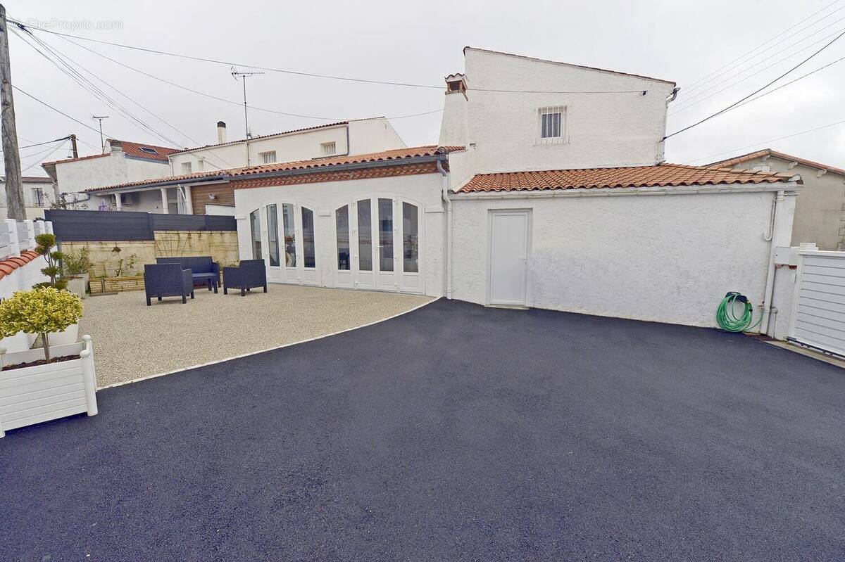 Maison à SAINT-GEORGES-DE-DIDONNE