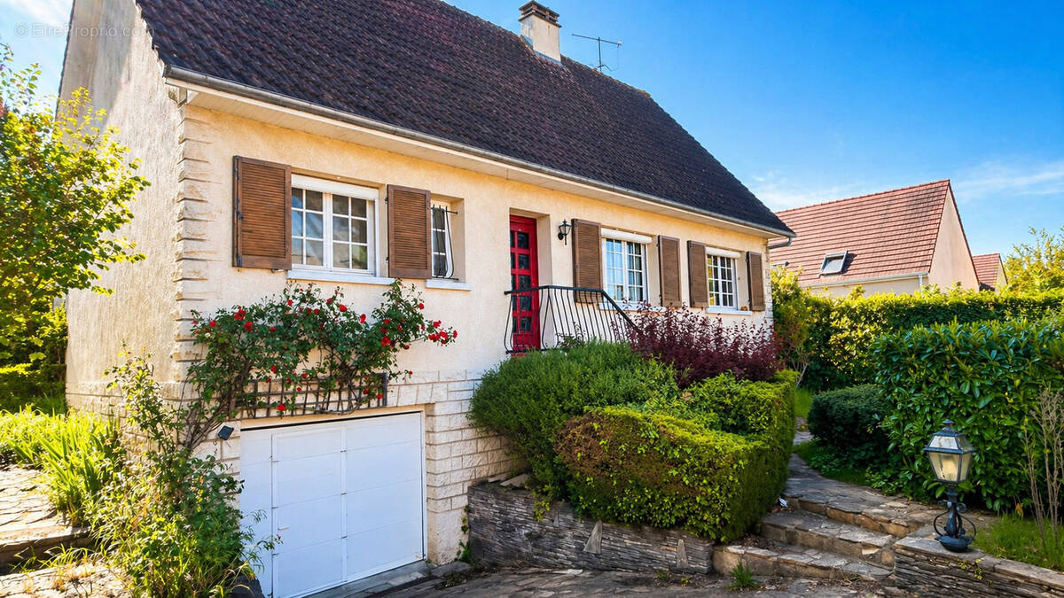 Maison à MANTES-LA-JOLIE