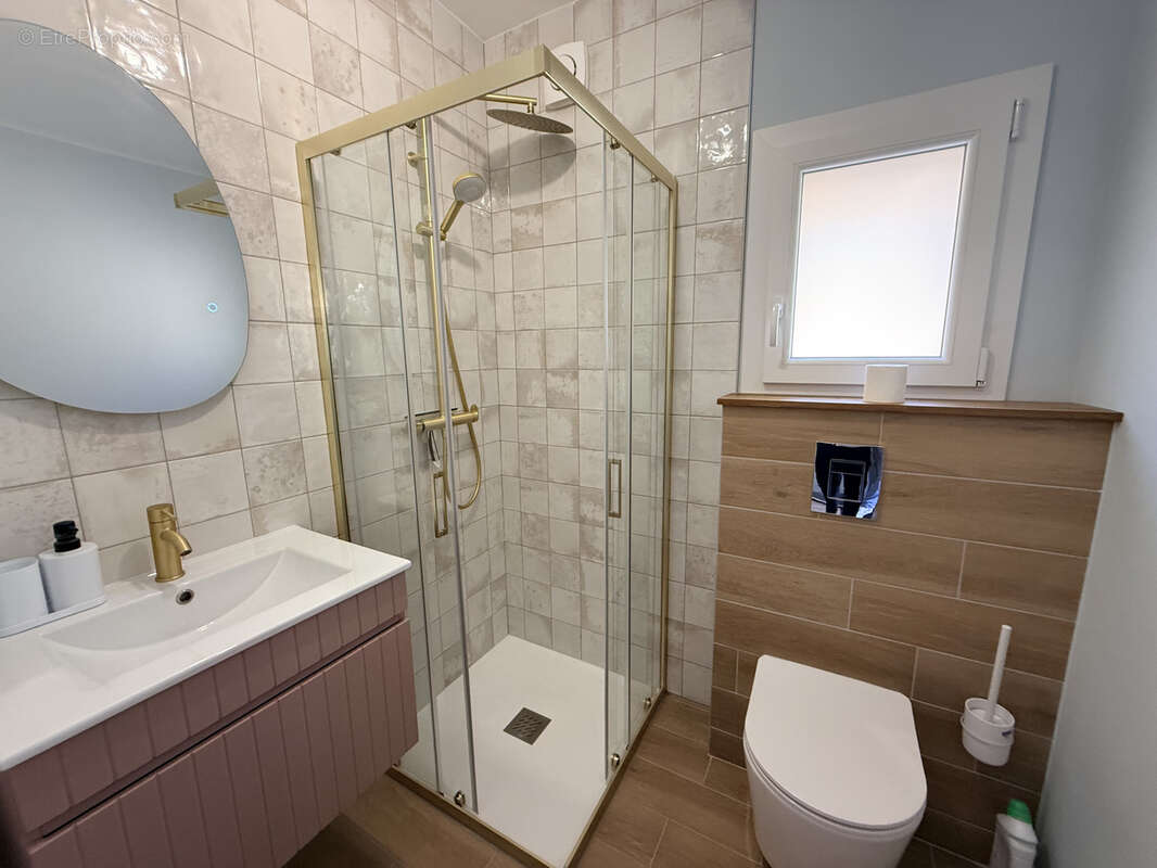 Maison à LES ISSAMBRES