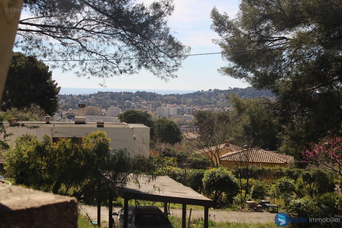 Terrain à TOULON