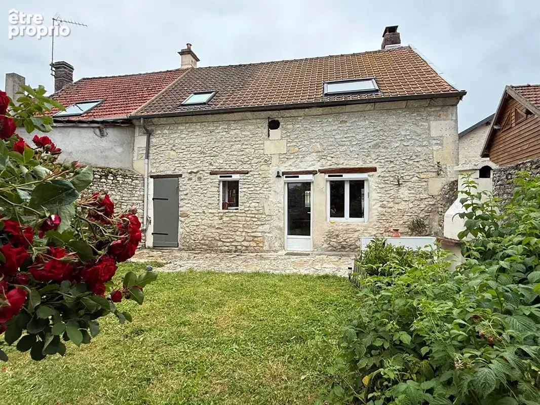 Maison en pierre avec jardin et cave - photo 12