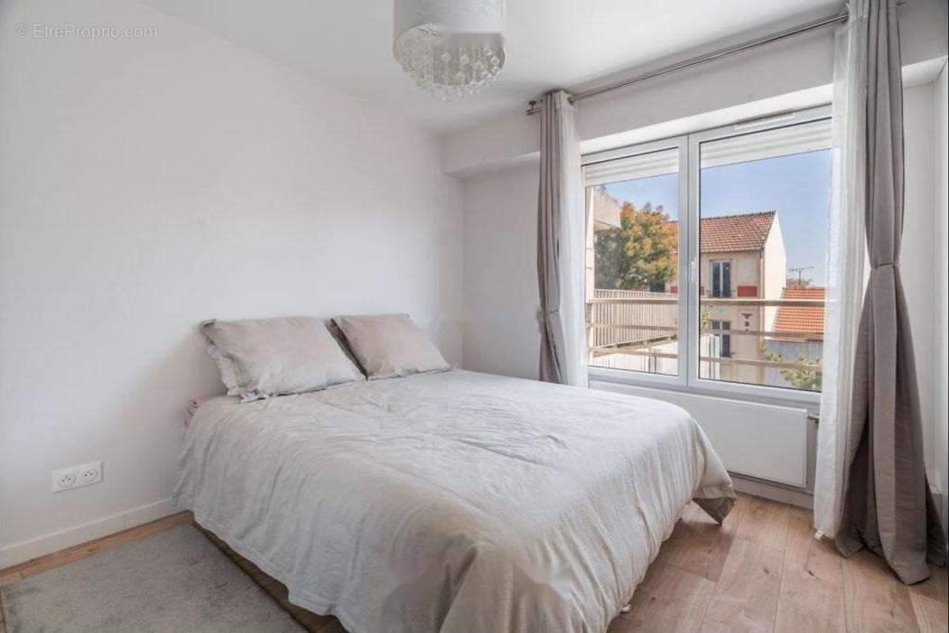 Appartement à ENGHIEN-LES-BAINS