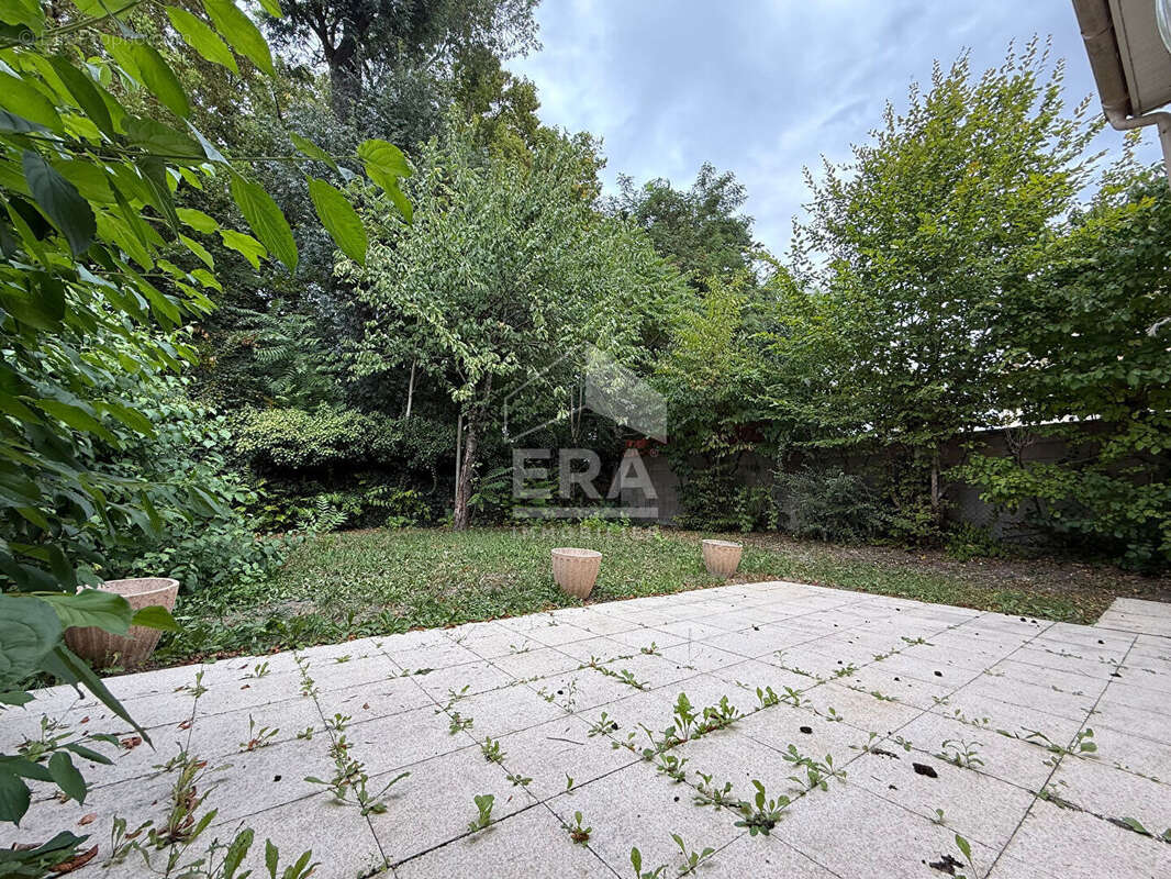 Maison à SAINT-JEAN-DE-BRAYE