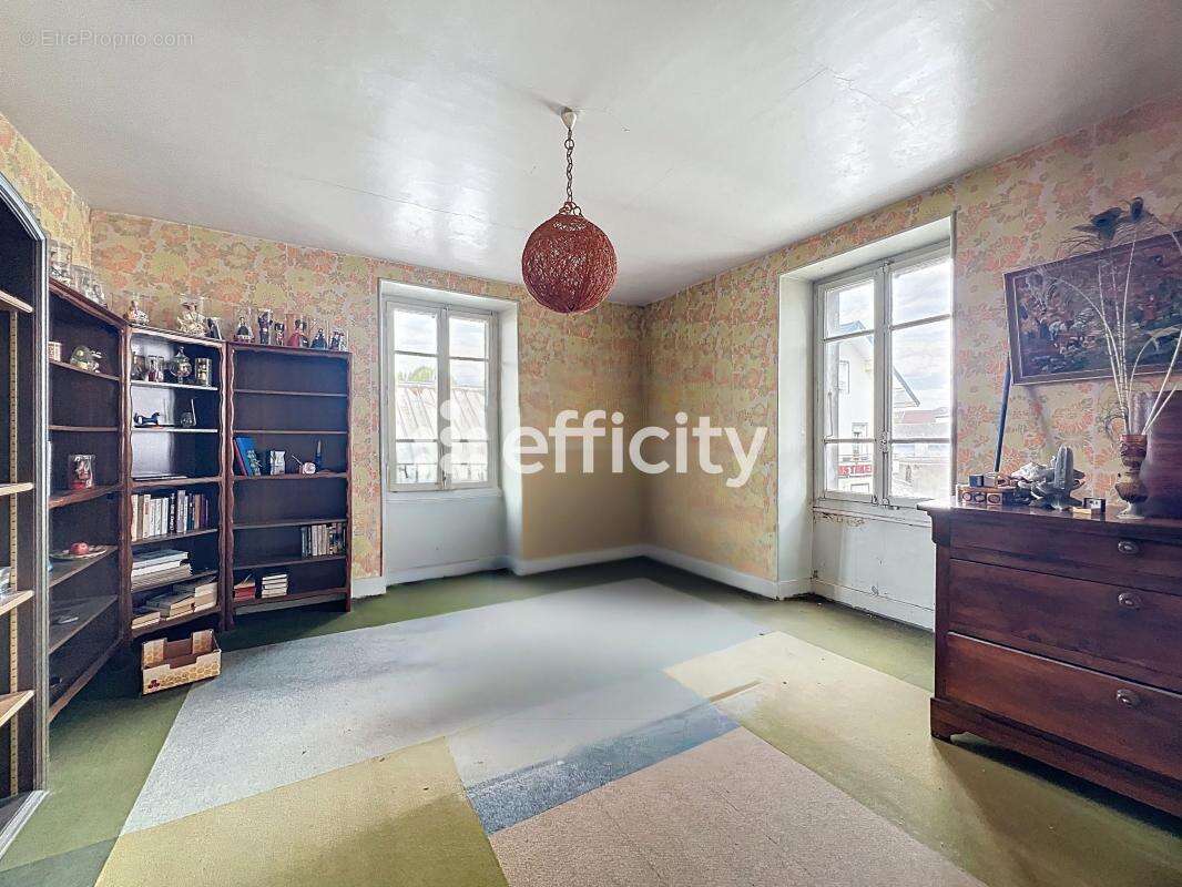 Maison à SAINT-PIERRE-EN-FAUCIGNY