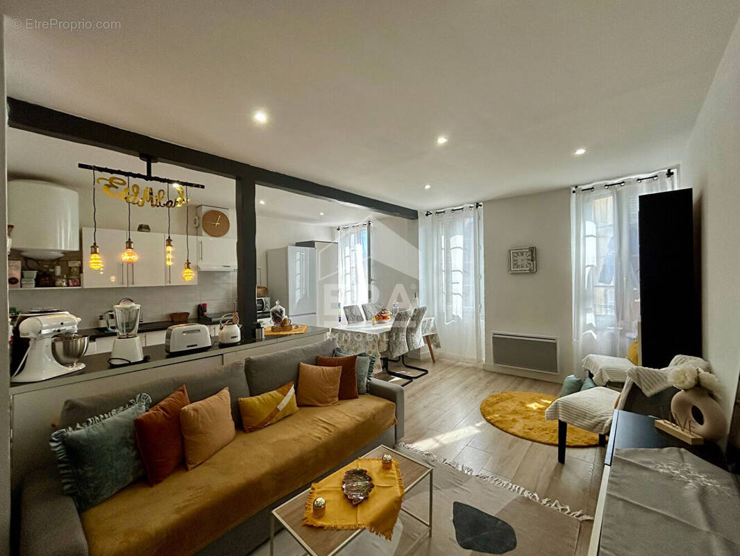 Appartement à LE MUY