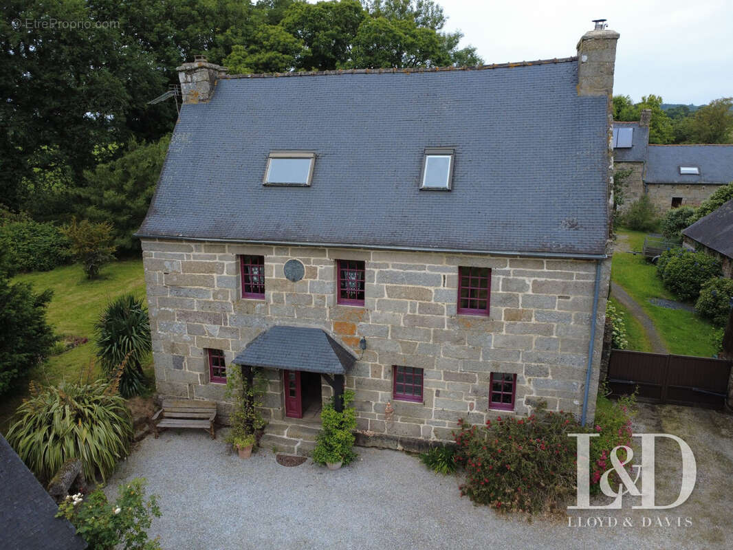 Autre à KERGRIST-MOELOU