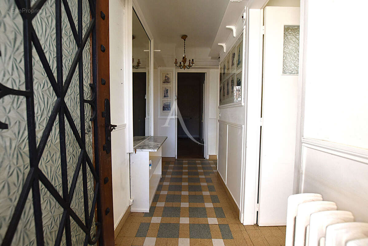 Maison à COMBS-LA-VILLE