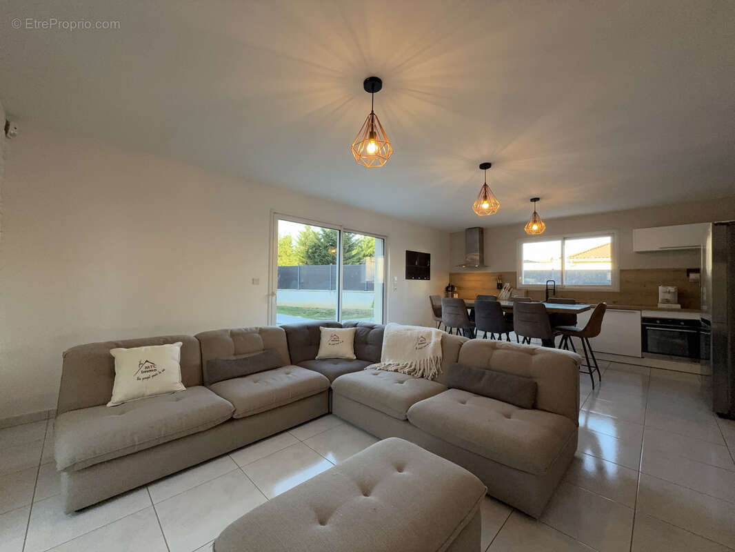 Maison à TIGNIEU-JAMEYZIEU