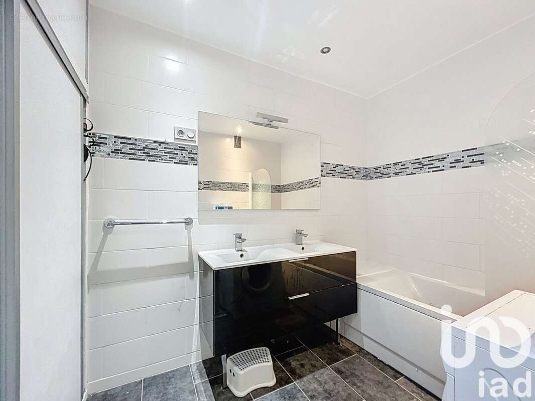 Photo 7 - Appartement à LA CELLE-SAINT-CLOUD