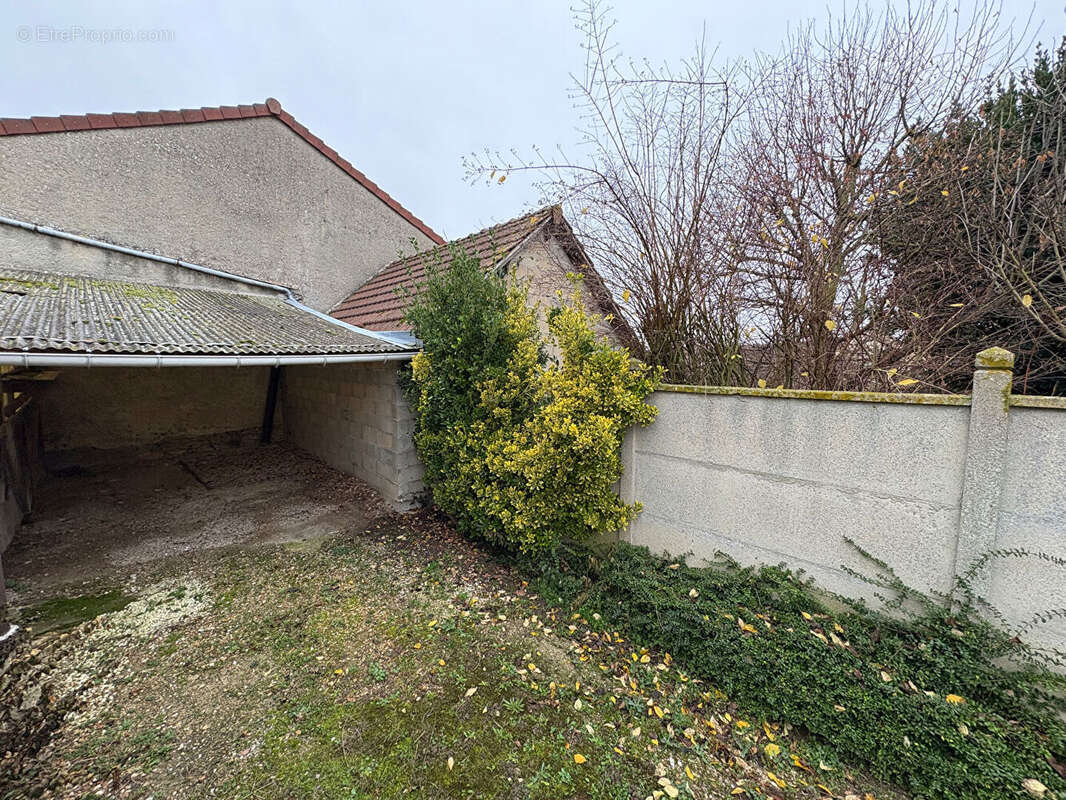 Maison à GUITRANCOURT