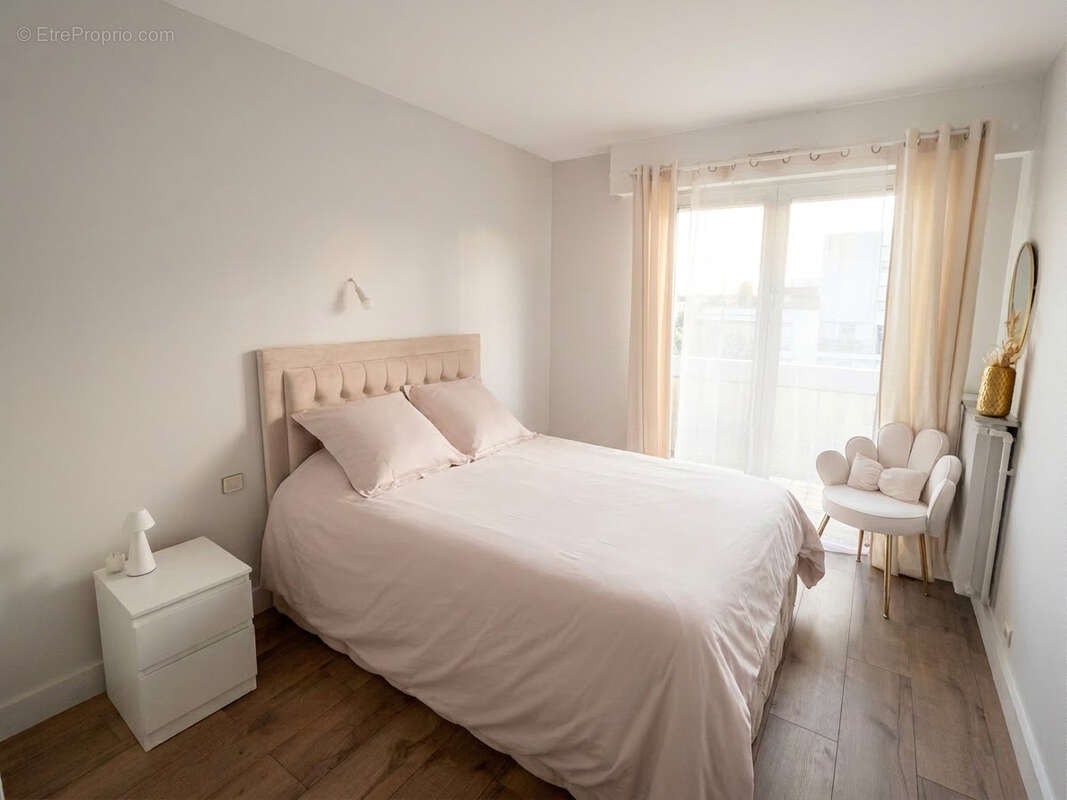 Appartement à COLOMBES