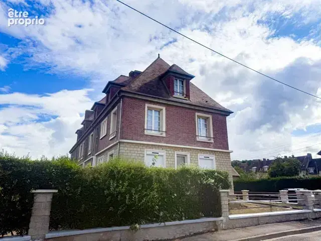 Immeuble d'habitation et de rapport en centre-ville - photo 3
