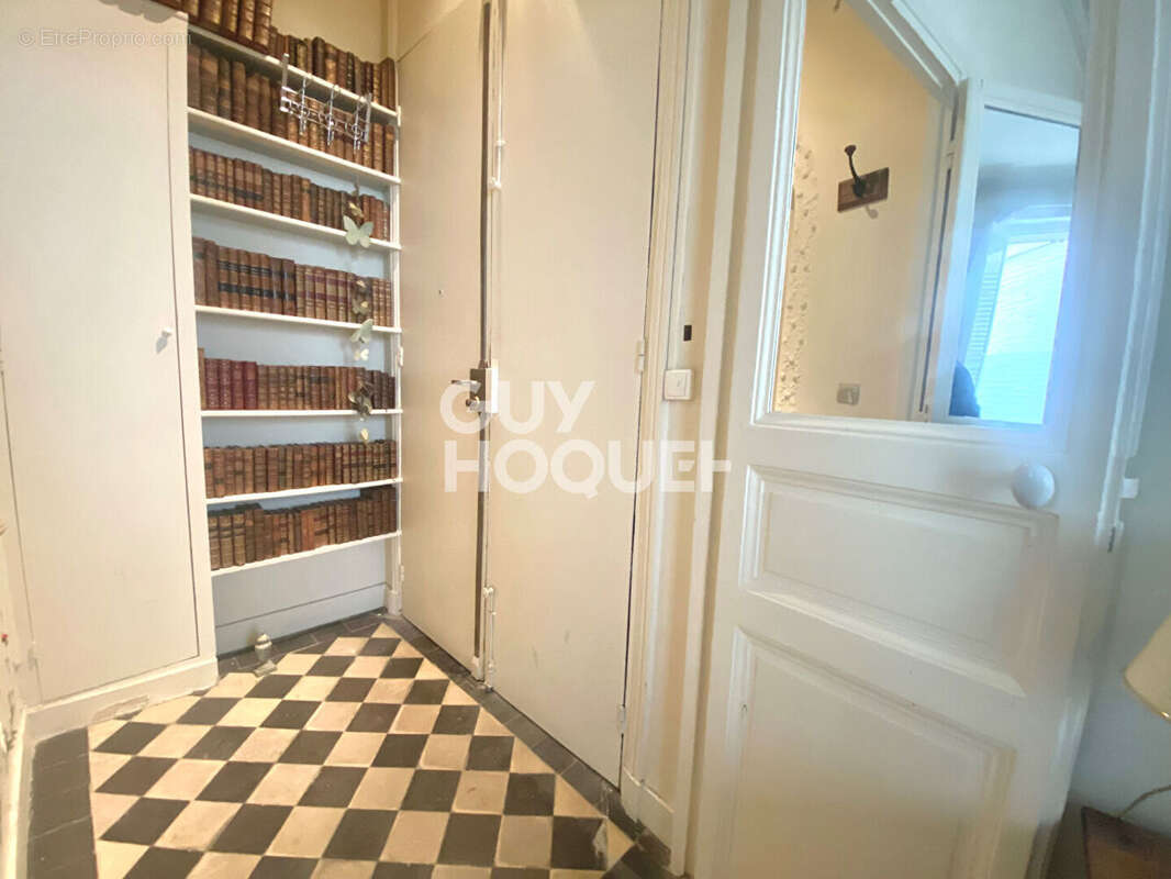 Appartement à PARIS-6E