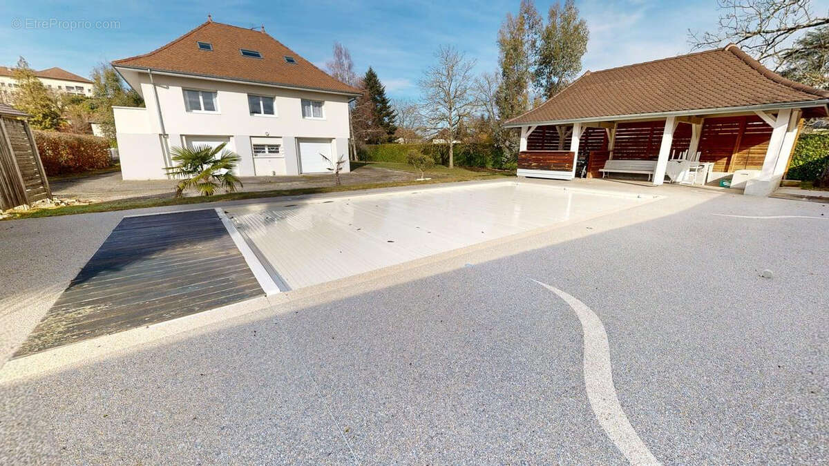 Maison à LES AVENIERES