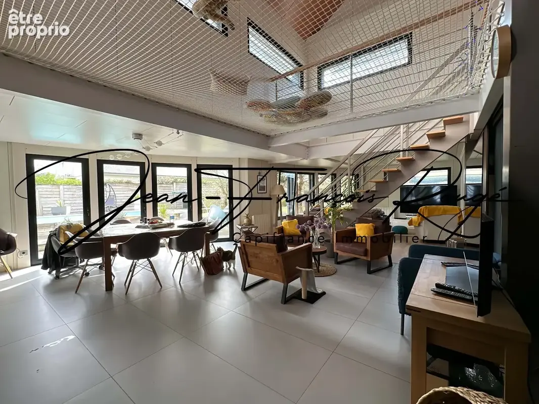 AGON-COUTAINVILLE, à 600 m de la plage, maison d'architecte construite en 2007 de 320 m², avec piscine !!! - photo 6