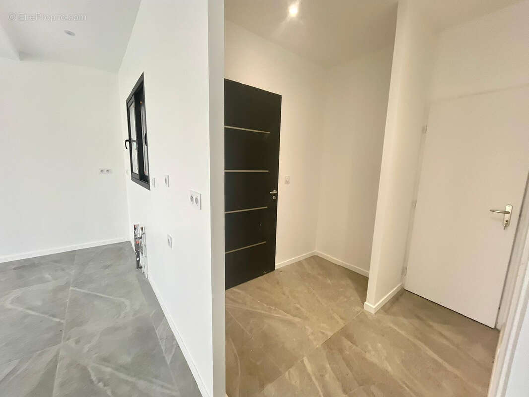 Maison à LES MARTRES-DE-VEYRE