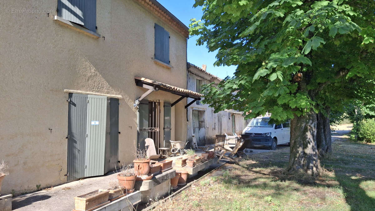 EXCLUXIVITÉ- RARE un Mas en grande partie à restaurer sur 8has de terrain - photo 3
