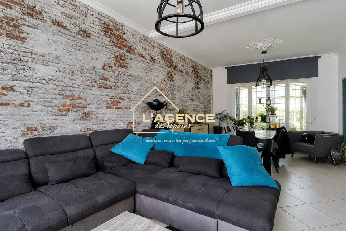 Maison 136 m² à Hazebrouck  - photo 2