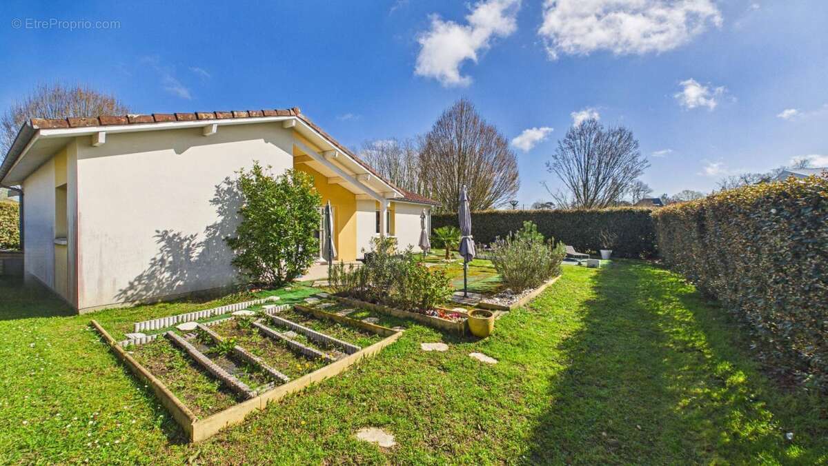 Maison à CANDRESSE