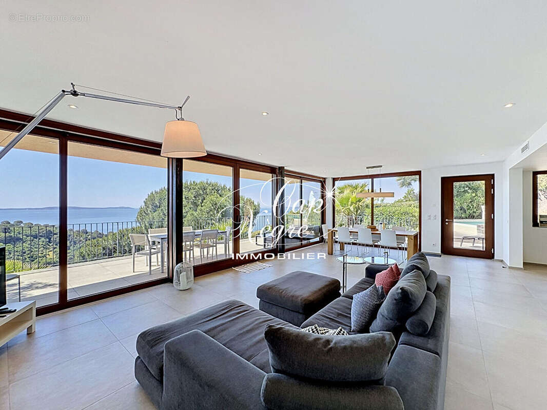 Propriété contemporaine avec magnifique vue mer au Rayol - photo 5