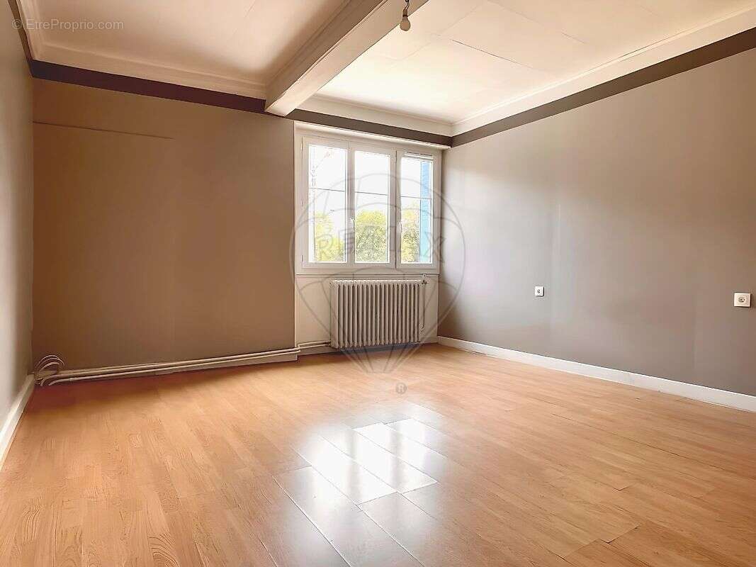 Maison à TAMNAY-EN-BAZOIS