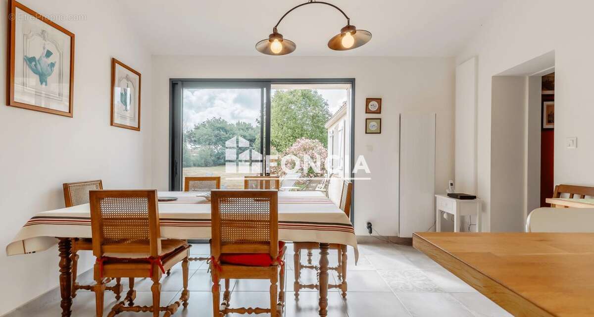 Maison à L&#039;AIGUILLON-SUR-VIE