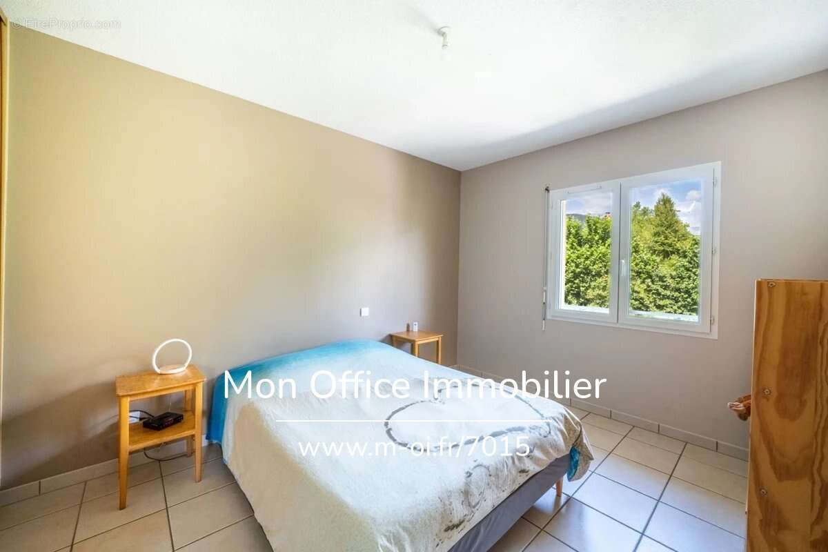 Référence : 7015-EBO. - Maison 4 pièces 160 m2 avec jardin proche plan d'eau - photo 5