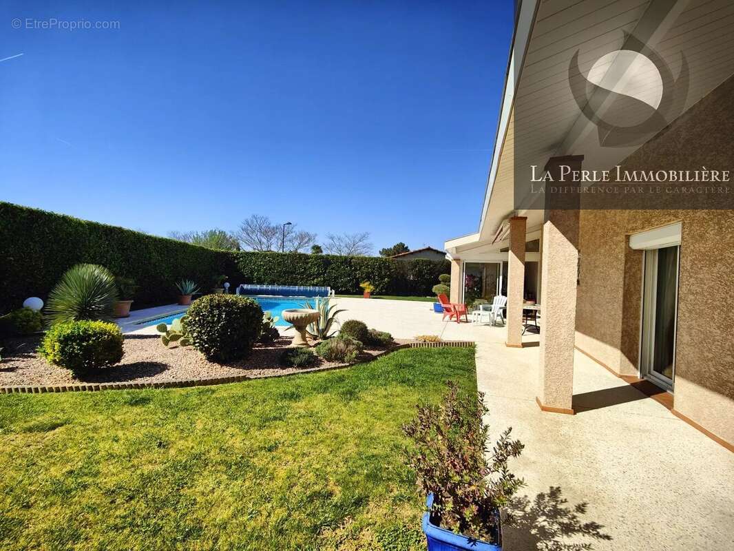 Maison à GRATENTOUR