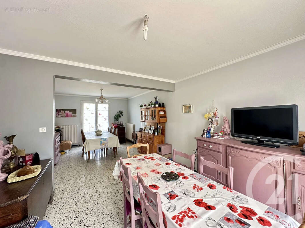 Maison à LA BAZOCHE-GOUET