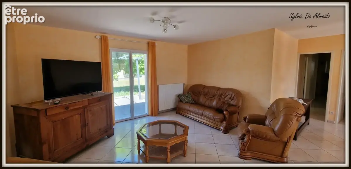 Maison à vendre Plain Pied 5 pièces, 4 chambres, environ 135 m² BAGE LA VILLE (01) terrain 867 m² clos double garage - photo 5