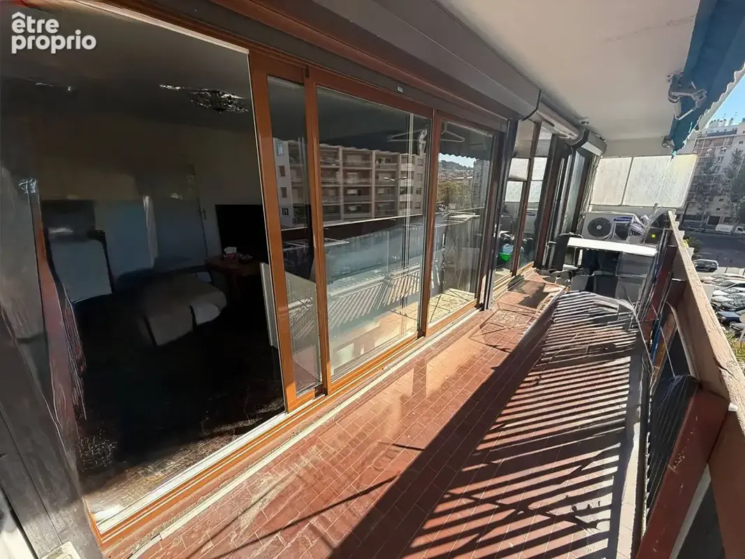 T4 108M2 Standing avec terrasse 15m2 et balcon — a deux pas de Castellane - photo 4