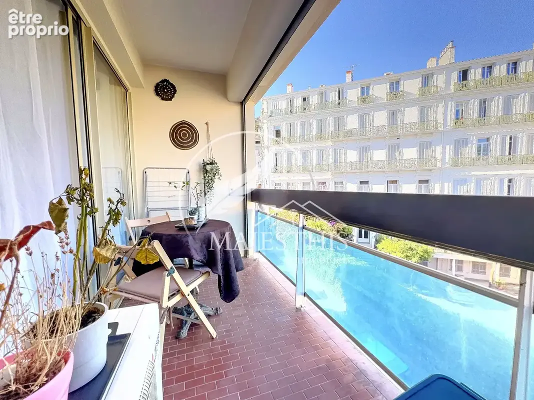 Hyères centre-ville   t1 bis  avec balcon - photo 10
