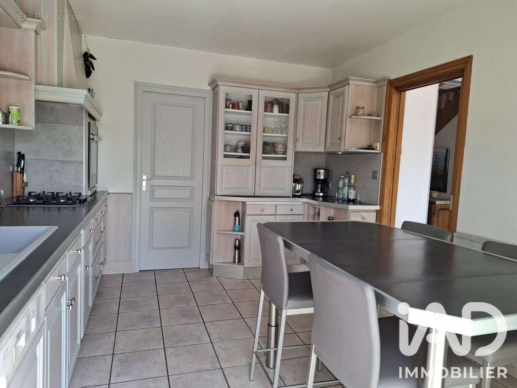 Maison 160 m² à Locmalo  - photo 6