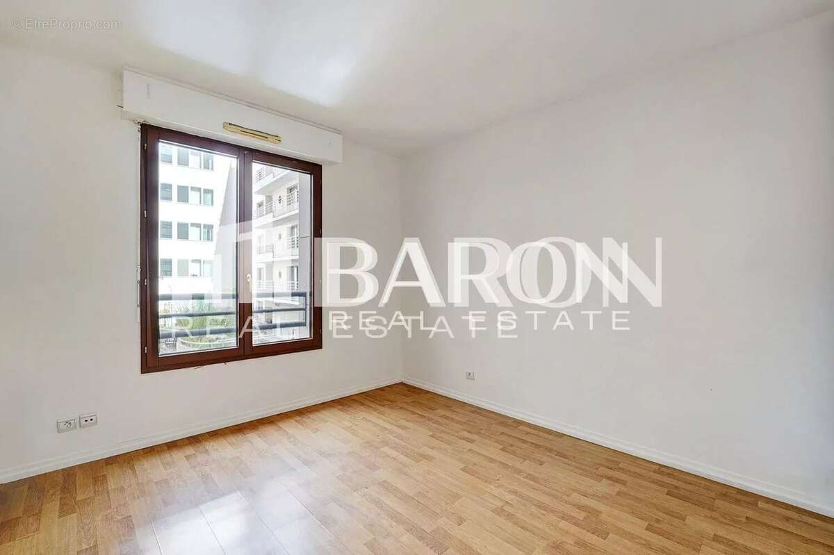 Appartement à LEVALLOIS-PERRET