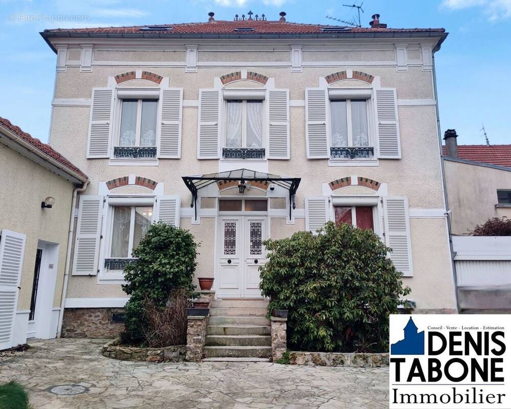 Maison à MONTLIGNON