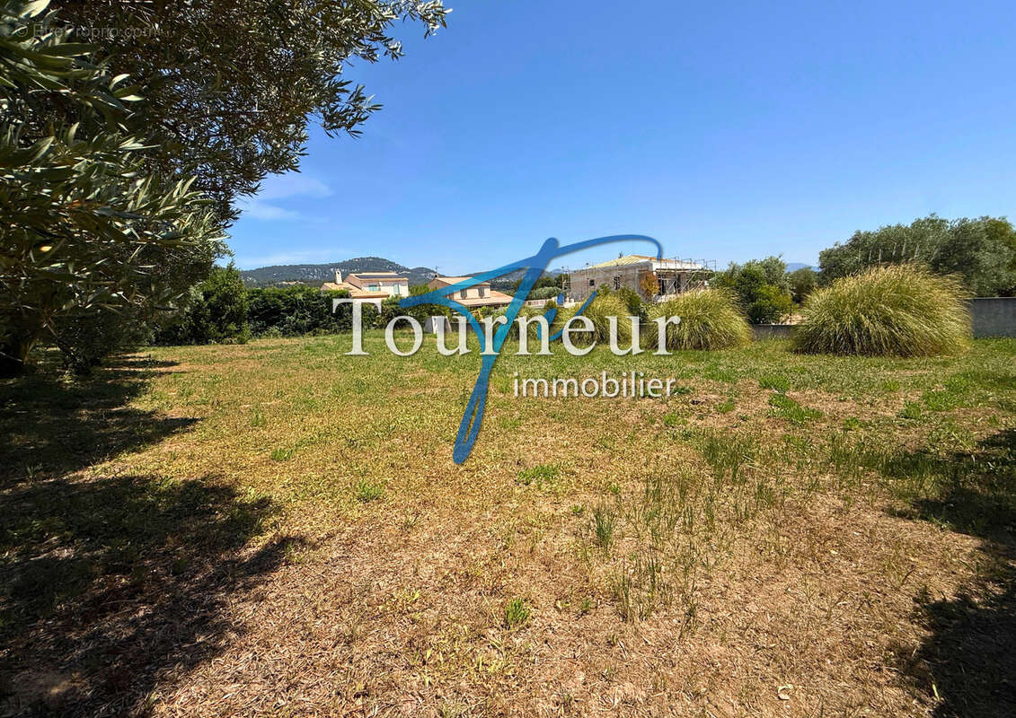 Terrain à SANARY-SUR-MER