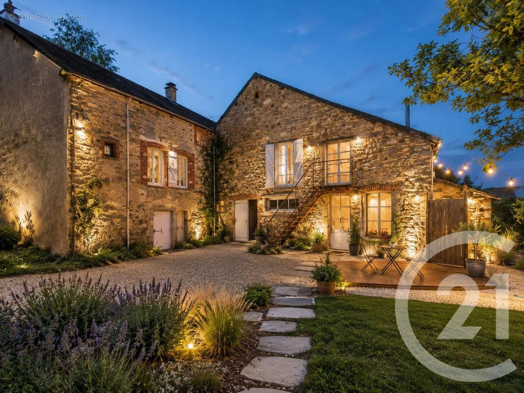 Maison 120 m² à Ouroux-En-Morvan  - photo 3