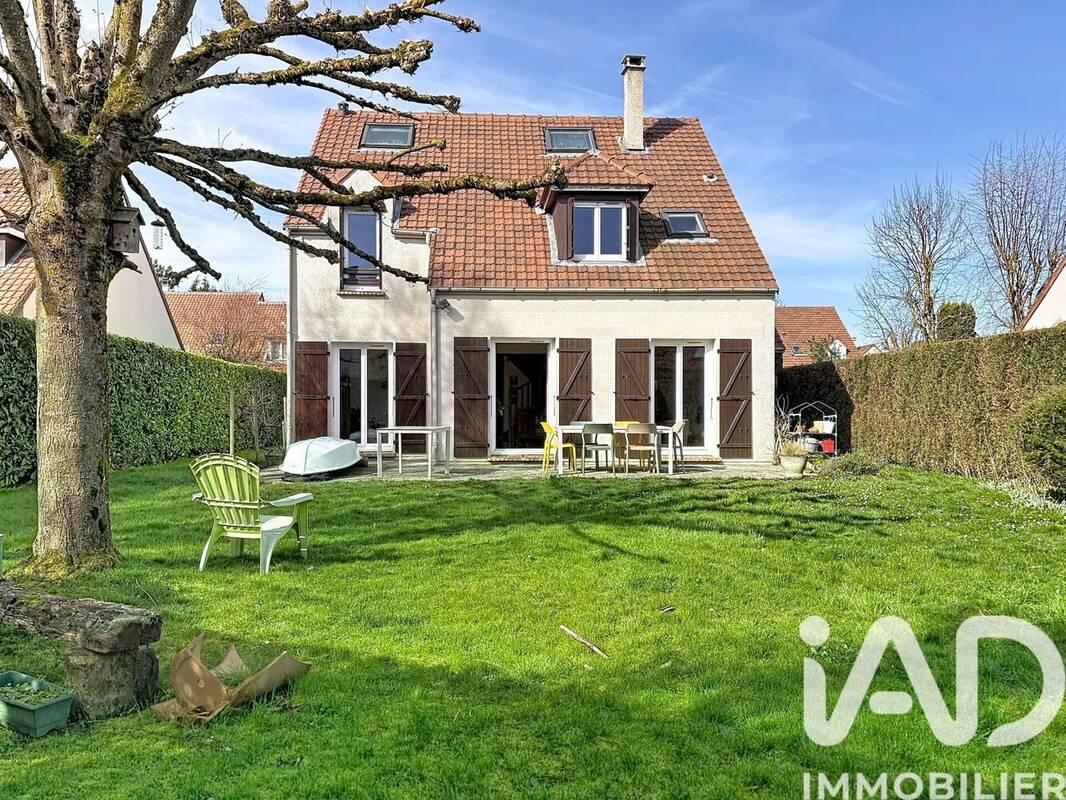 Photo 1 - Maison à TOUSSUS-LE-NOBLE