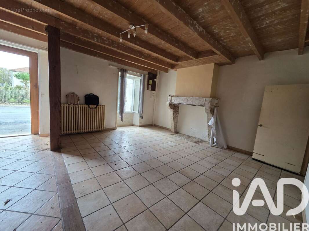 Maison 250 m² à Saussignac  - photo 3
