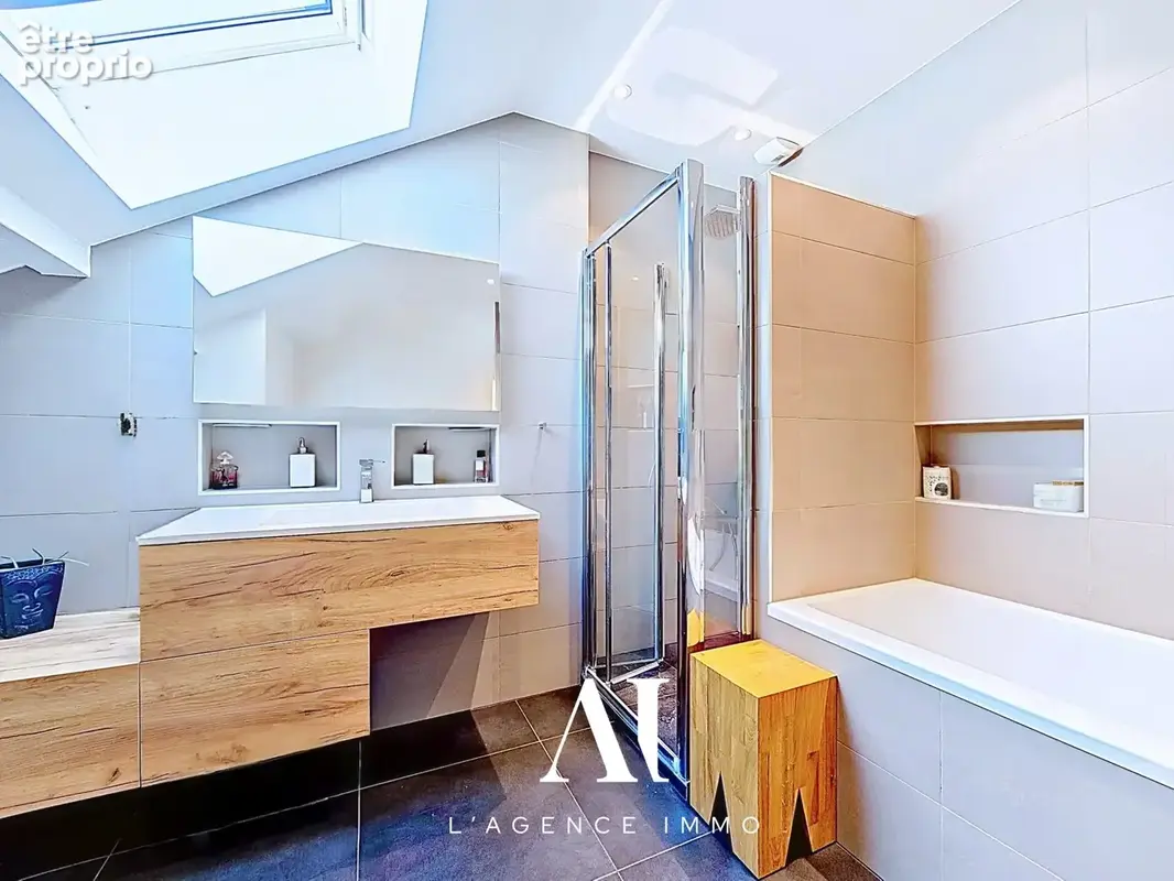 Maison 7 pièces 312 m² à vendre à Viry (74580) - photo 2