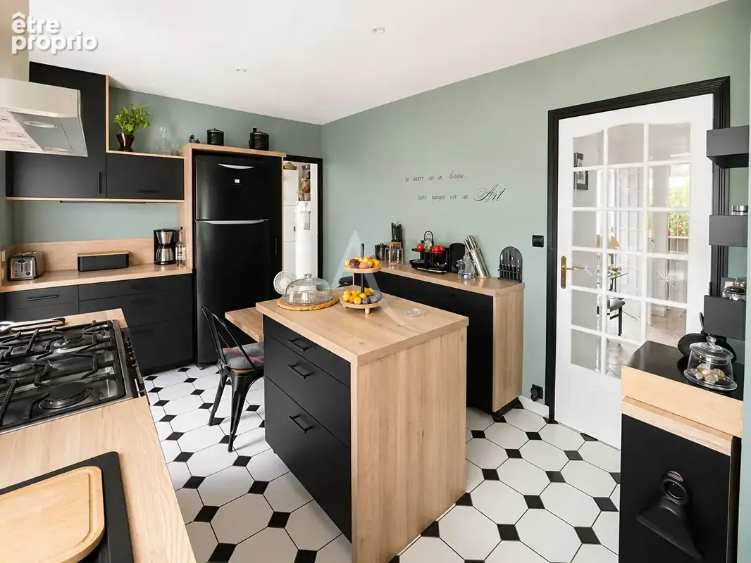 Maison Coueron avec grand garage et terrain - photo 7