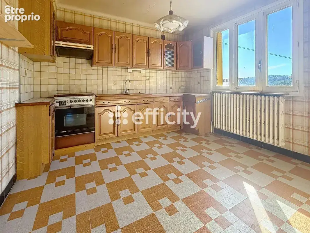 Maison 8 pièces 176 m² à vendre à Saint-Remy-Sur-Durolle (63550) - photo 4