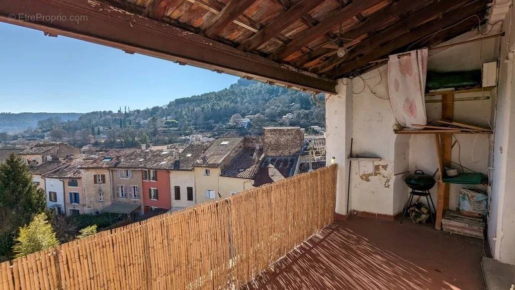 Appartement à SALERNES